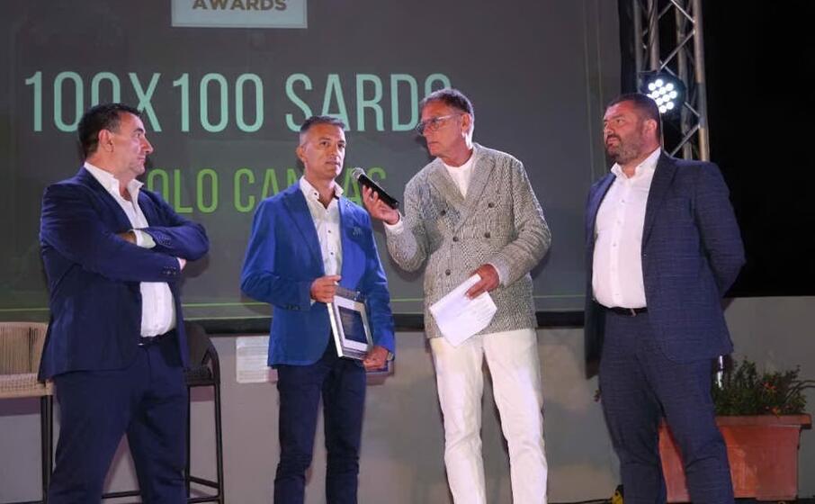 paolo cannas riceve il premio (foto coldiretti)