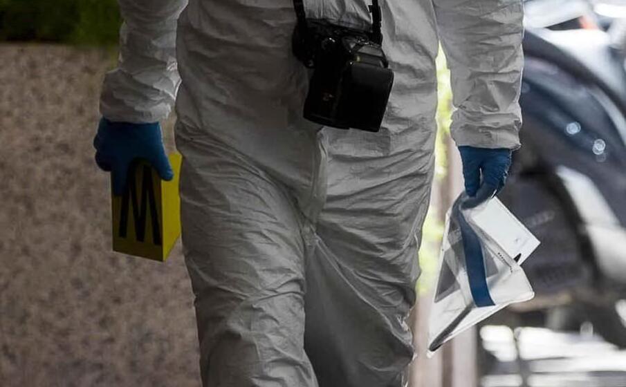 polizia scientifica (ansa)
