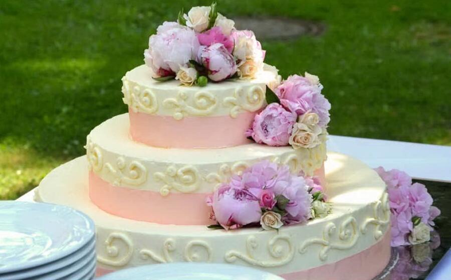 torta nuziale (foto pxhere)