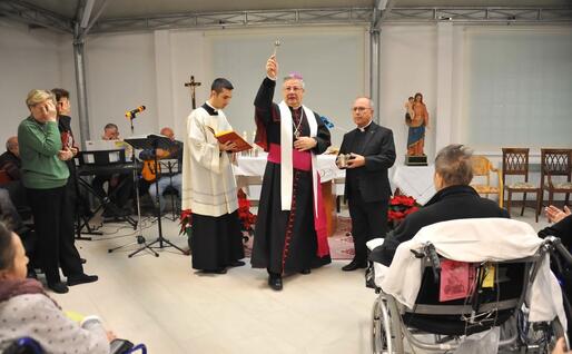 L'inaugurazione della nuova sala d'attesa (Foto Chergia)