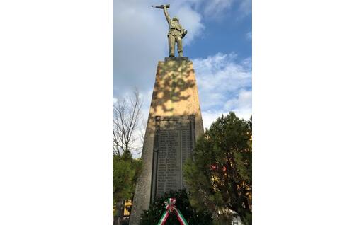 Monumento ai caduti a Burcei (foto Serreli)