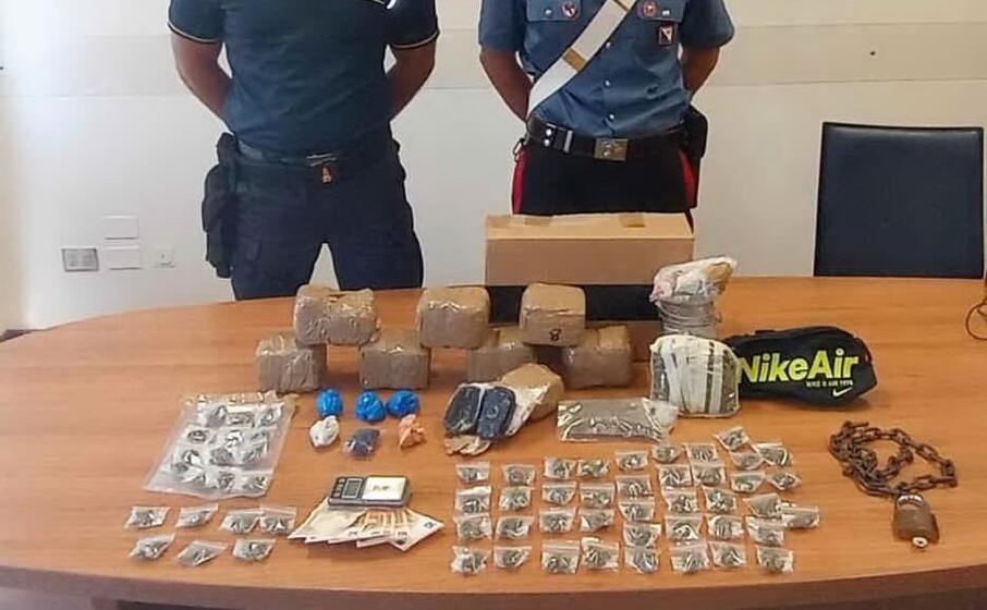 (foto carabinieri)