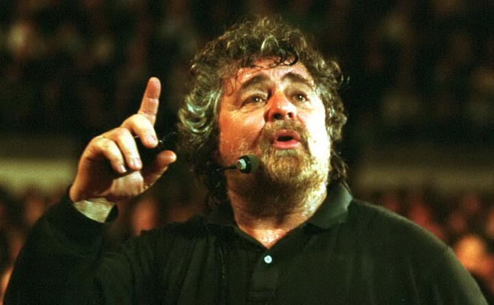una vecchia immagine di beppe grillo