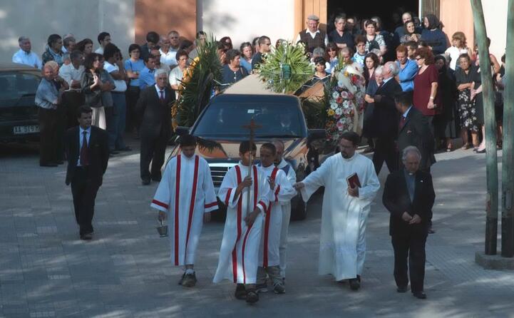 il funerale (tutte le foto sono archivio l unione sarda)