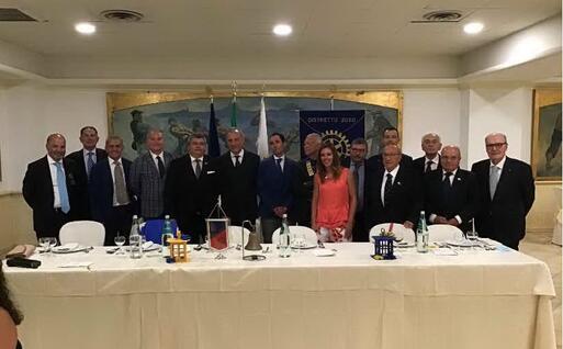 La squadra del Rotary club Porto Torres (L'Unione Sarda - Pala)
