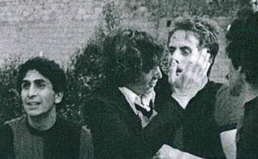 A destra Dario Pantera festeggiato da un tifoso e da Alfredo Pala (foto concessa da Dario Pantera)