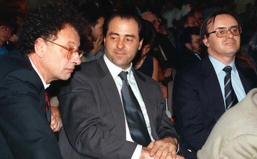 Di Pietro tra Gherardo Colombo e Piercamillo Davigo (Archivio Ansa)