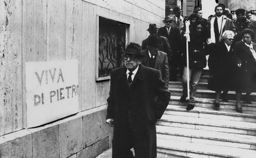 Striscioni per Di Pietro a Montenero di Bisaccia (Archivio Ansa)
