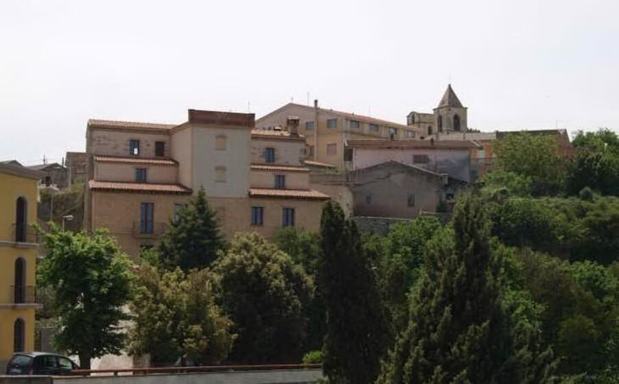 isili (wikipedia)