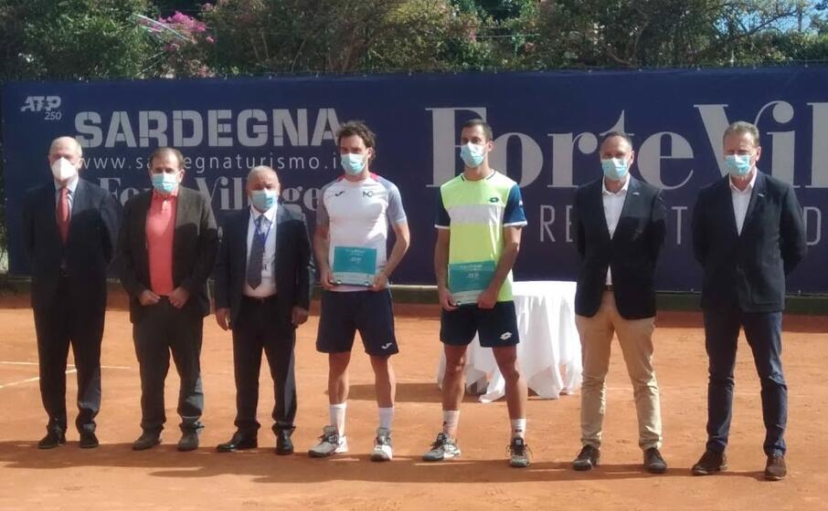 un momento della premiazione (foto burruni)