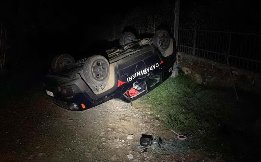 l auto dei carabinieri (foto carabinieri)