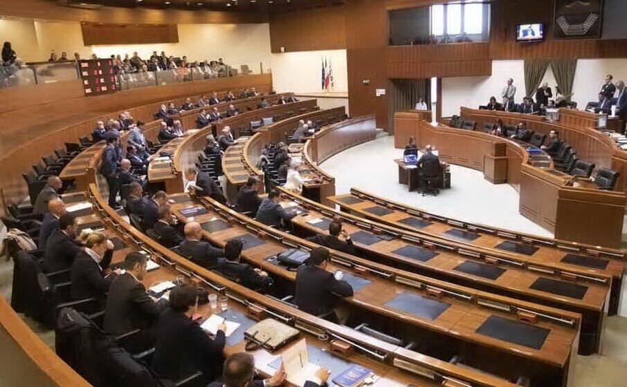 il consiglio regionale (archivio l unione sarda)