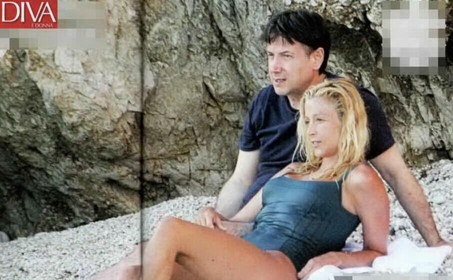 Lamorgese Contes Begleiter Ist Verargert Und Wird Von Einem Escort Agenten Nach Hause Begleitet L Unione Sarda It