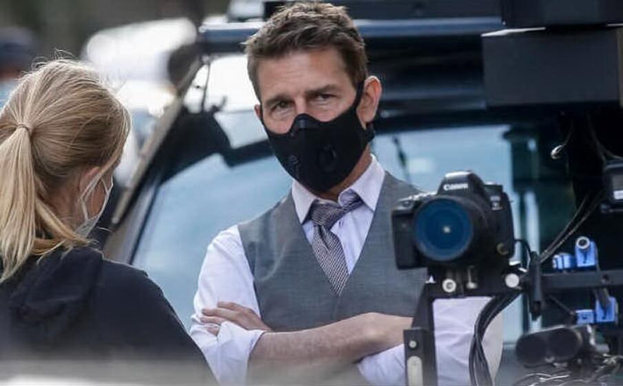 tom cruise sul set di mission impossible 7 (foto ansa)