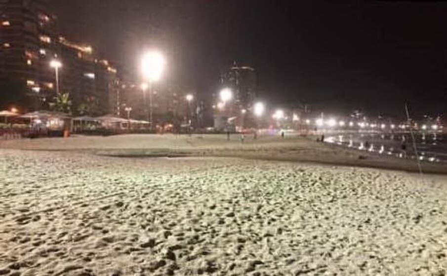 il celebre lungomare di copacabana a mezzanotte (foto di carlo d andrea)