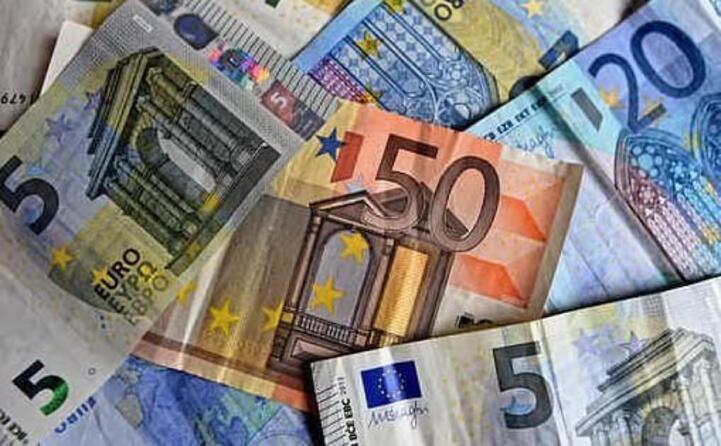 oggi i paesi dove si usa l euro sono 19