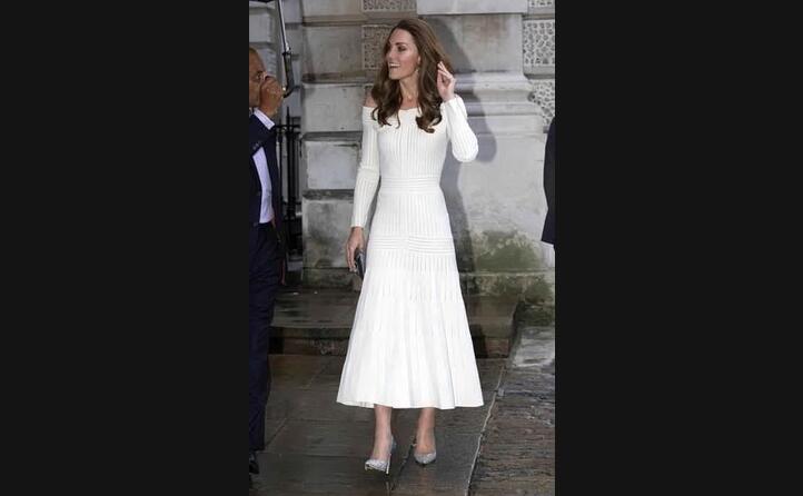una kate in bianco
