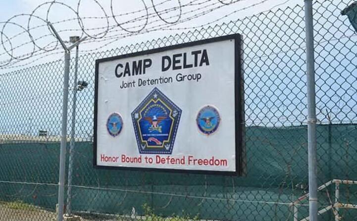 accaddeoggi 11 gennaio 2002 apre il campo di prigionia di guantanamo