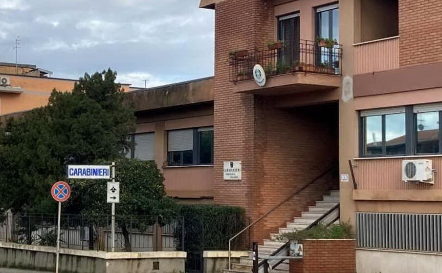 la stazione dei carabinieri a porto torres (foto m pala)