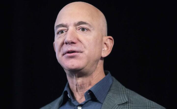 jeff bezos compie 57 anni