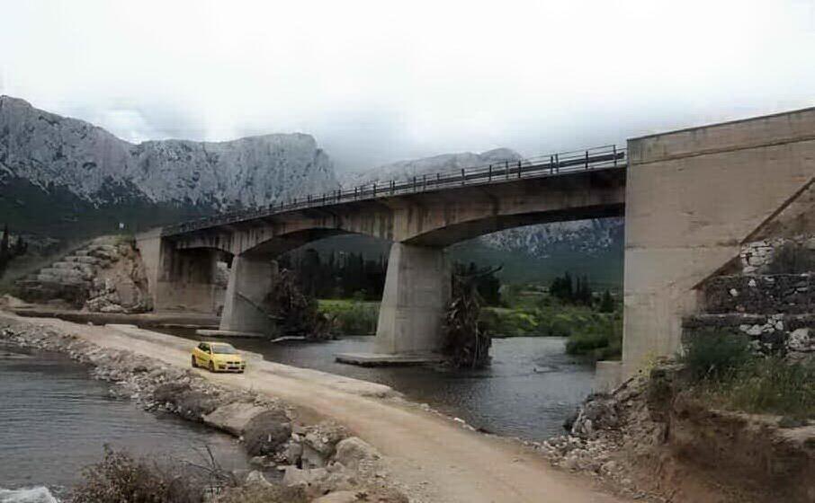 il ponte di olo (archivio l unione sarda)