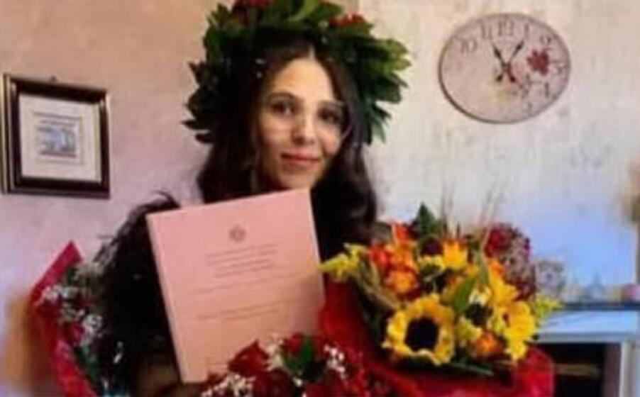 jessica flore nel giorno della laurea (archivio l unione sarda)