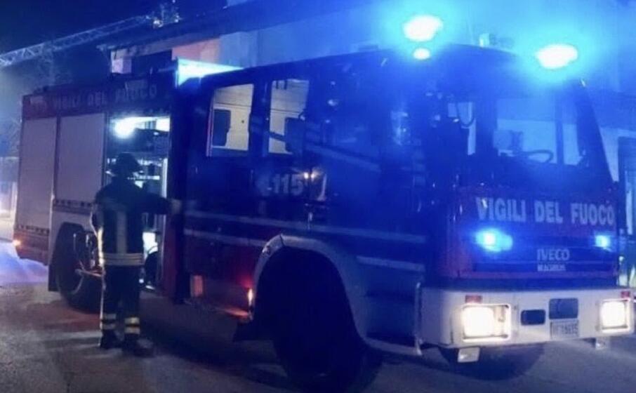 i vigili del fuoco di oristano (foto sanna)
