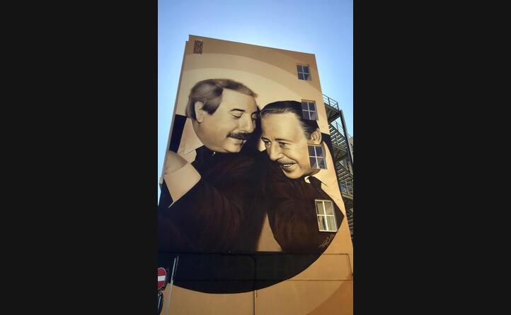 il murale in ricordo di falcone e borsellino a palermo
