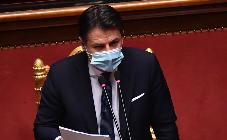 il premier conte in senato (foto ansa)