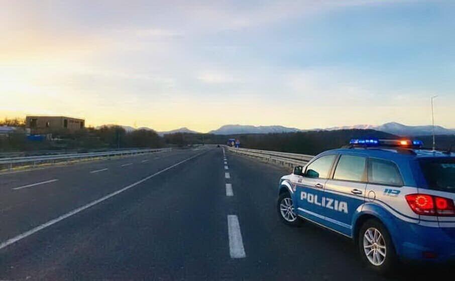 la polizia stradale a fonni (dal profilo fb ufficiale)