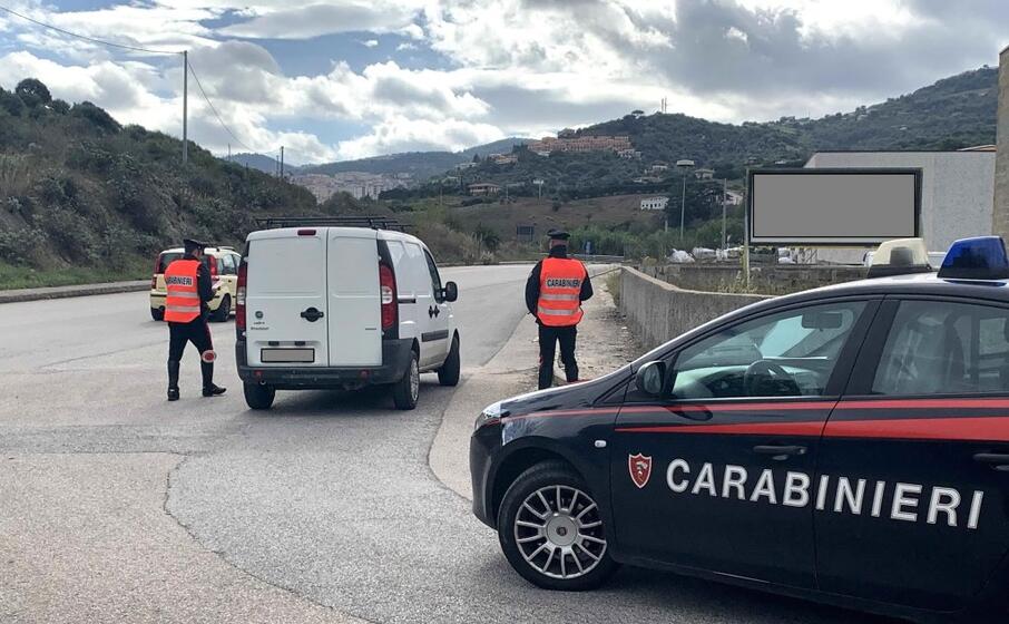 un posto di controllo (foto carabinieri)