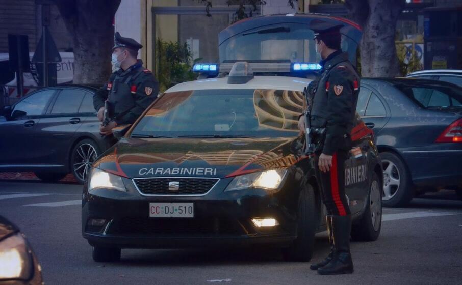 (foto carabinieri)