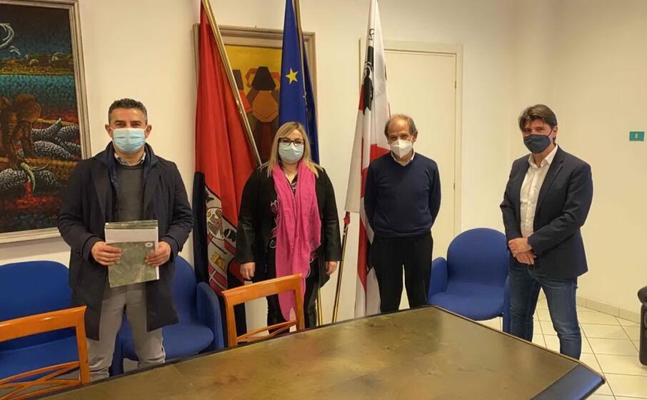 l incontro tra floris e i sindaci (foto uff stampa)