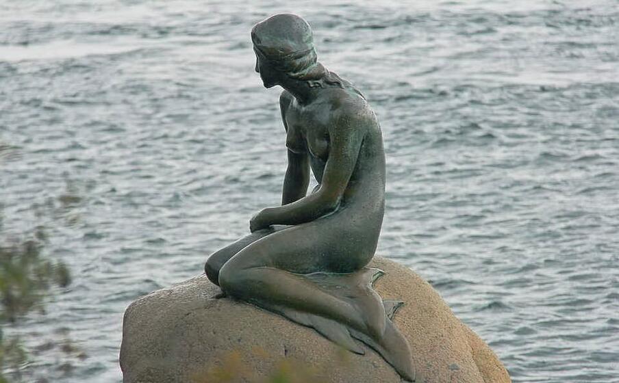 la sirenetta simbolo di copenaghen (pixabay)
