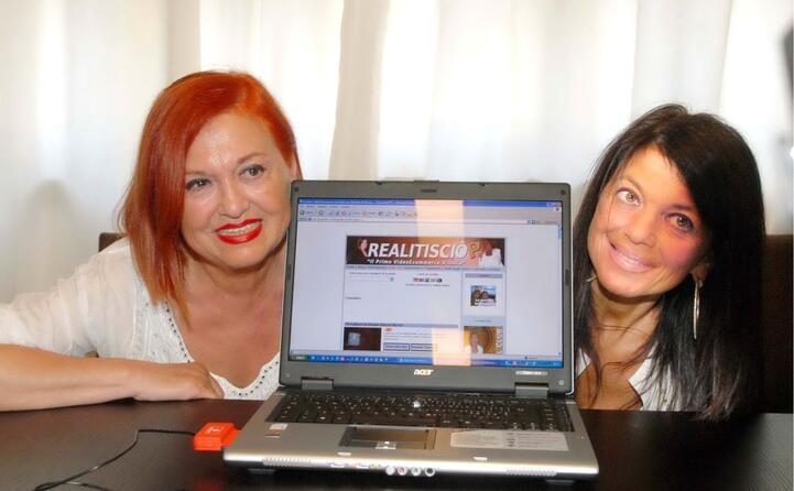una nuova attivit per madre e figlia sempre legata alla tv
