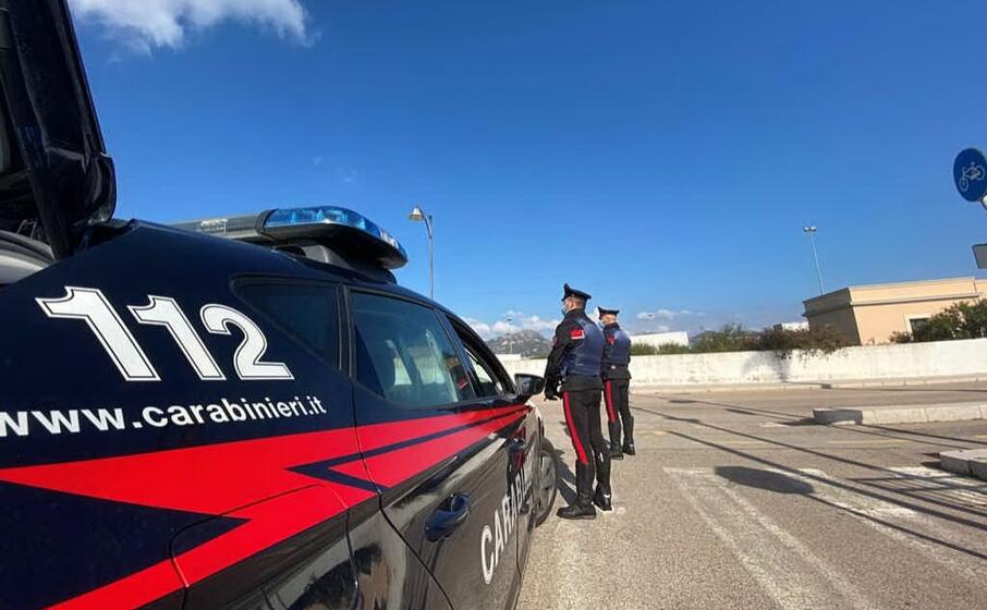 (foto carabinieri)
