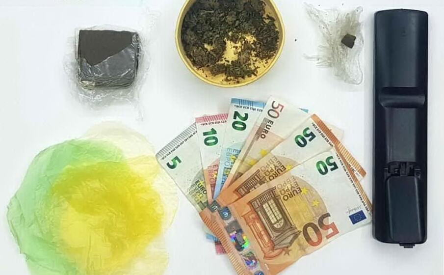 la droga sequestrata (foto questura cagliari)