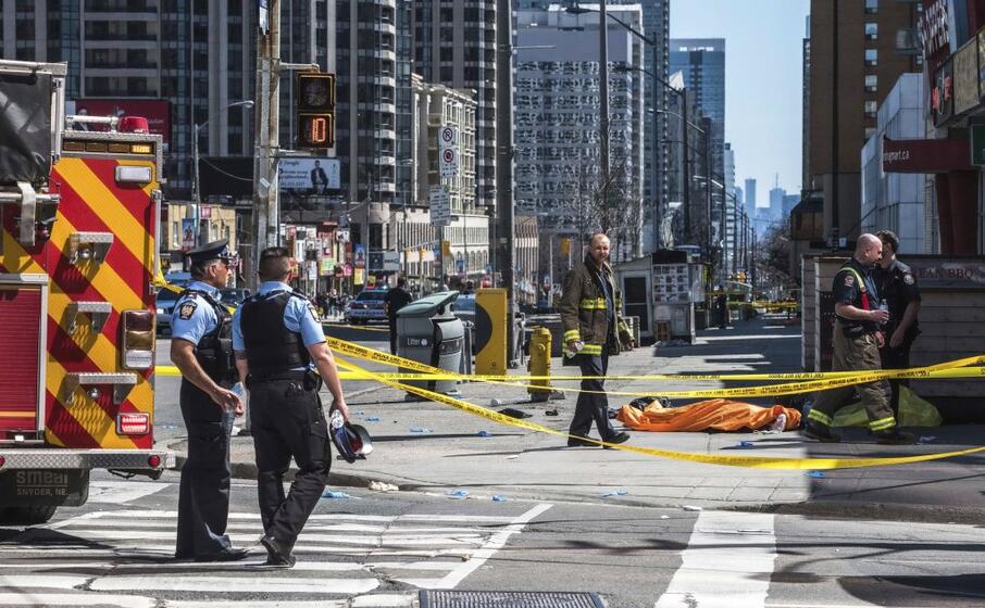 le strade di toronto dopo la strage (foto archivio l unione sarda)