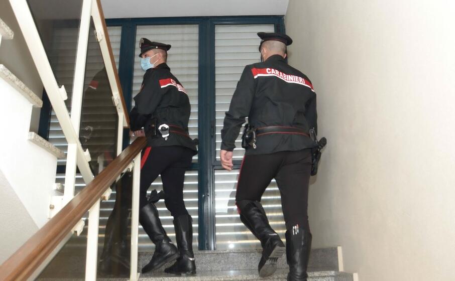 (foto carabinieri)