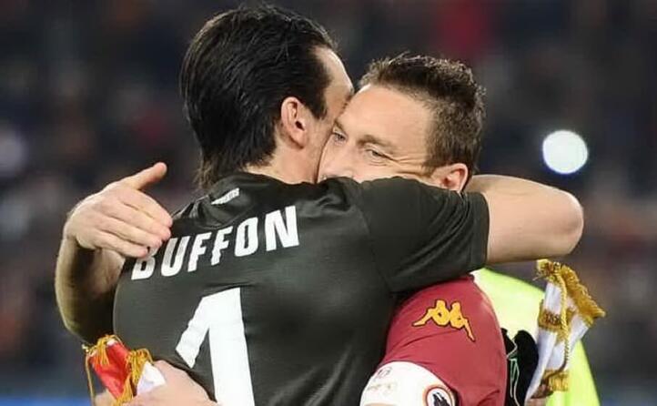 insieme a francesco totti (archivio l unione sarda)