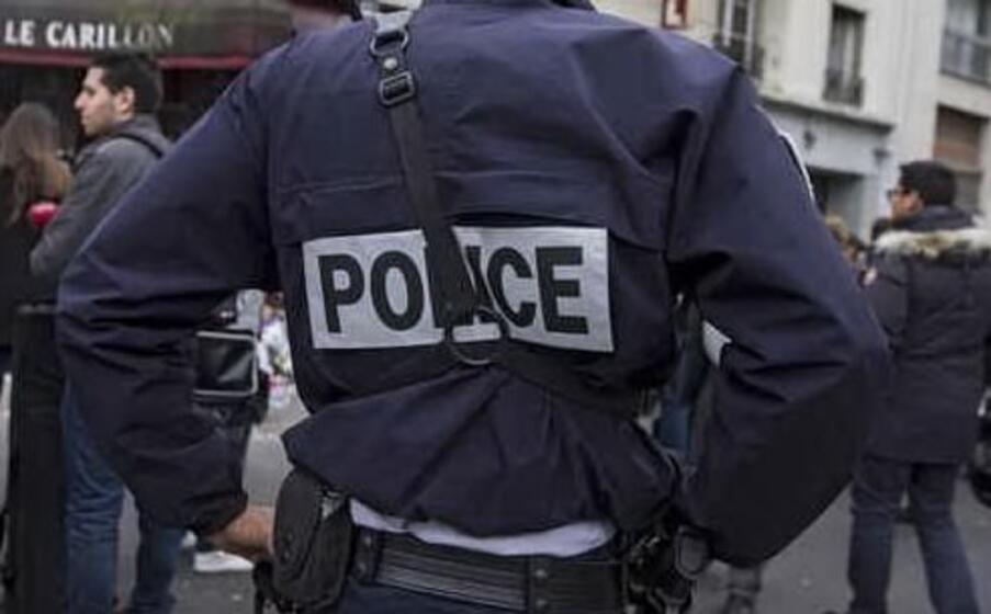 polizia francese (foto ansa epa)
