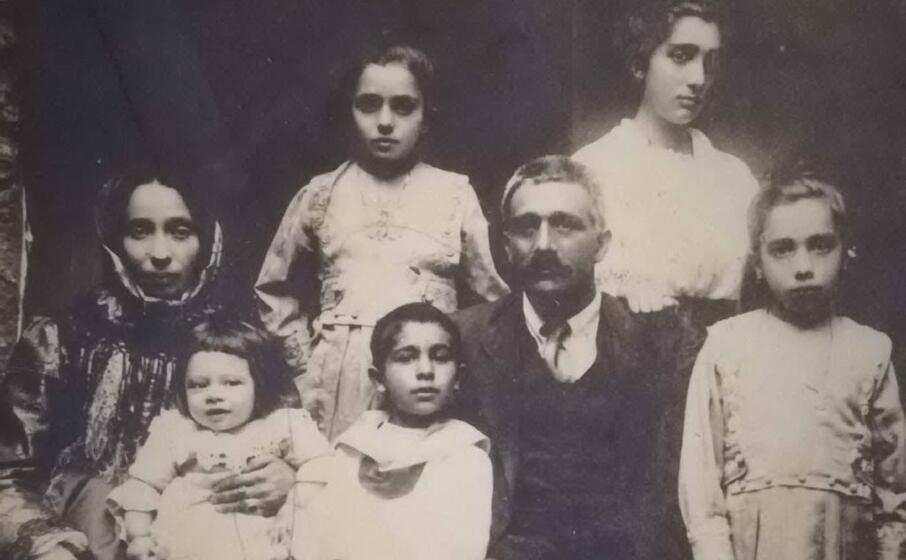 il capostipite nicola vasa con la sua famiglia