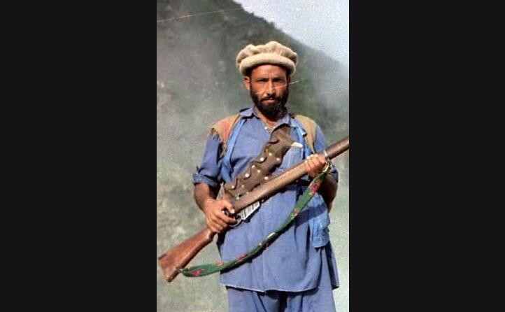 un combattente mujaheddin
