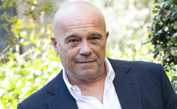 l attore romano compie 58 anni