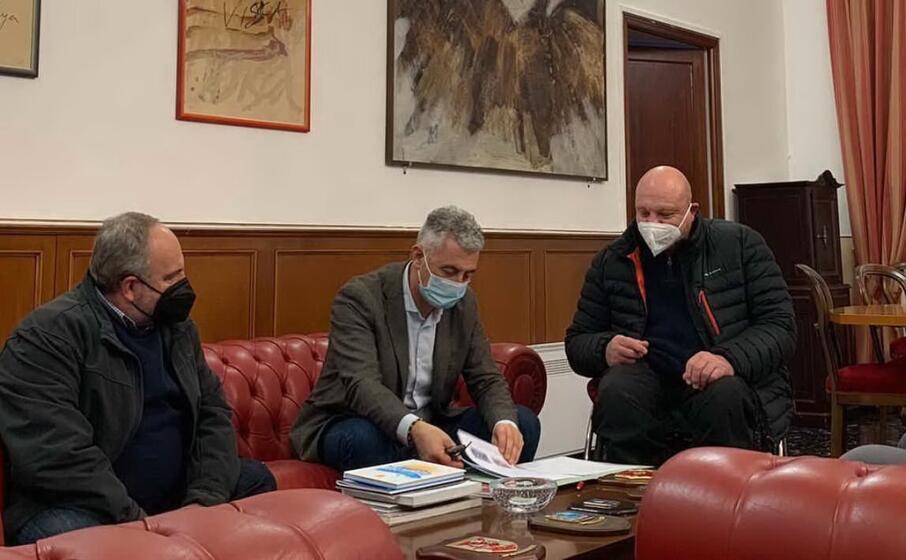 l incontro in comune (foto burruni)