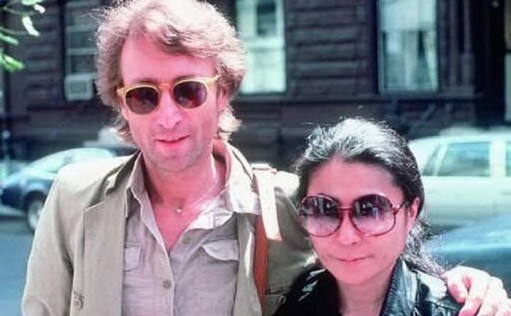ha conosciuto john lennon a londra in occasione di una sua mostra
