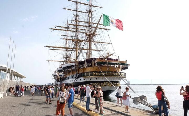 il veliero a cagliari (foto l unione sarda ungari)