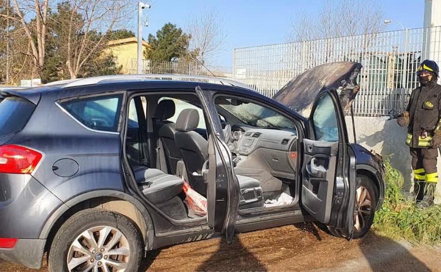 la ford kuga (foto vigili del fuoco)