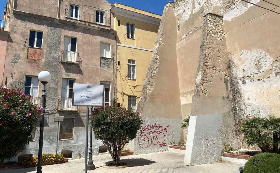 piazza maria lai nel quartiere castello a cagliari (forto archivio l unione sarda)