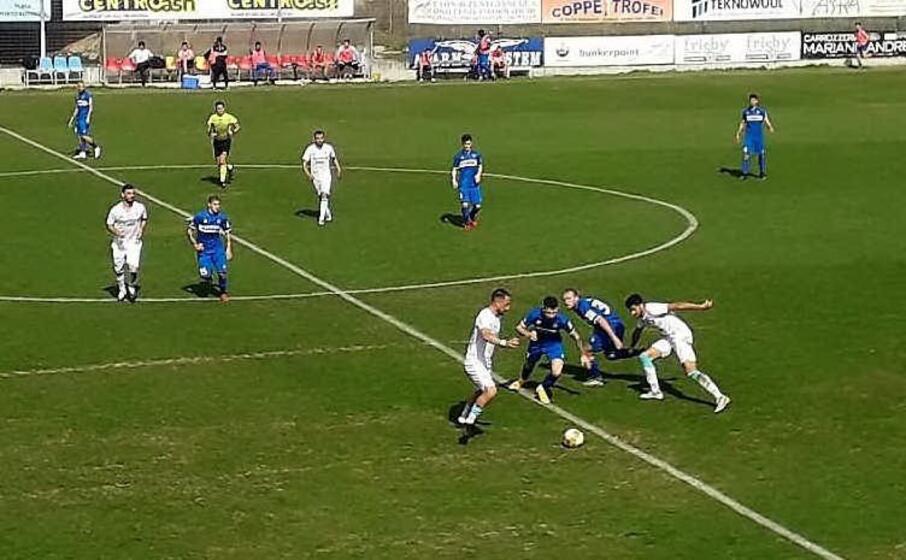 una fase della partita tra olbia e pro sesto (l unione sarda giagnoni)